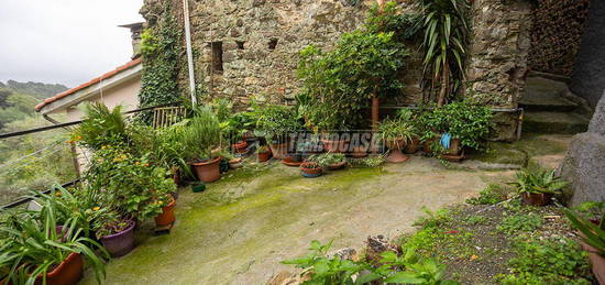 TERRATETTO CON GIARDINO PRIVATO A SAN VENERIO ALTO