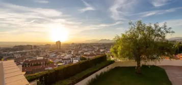 Casa en Carmenes de Rolando