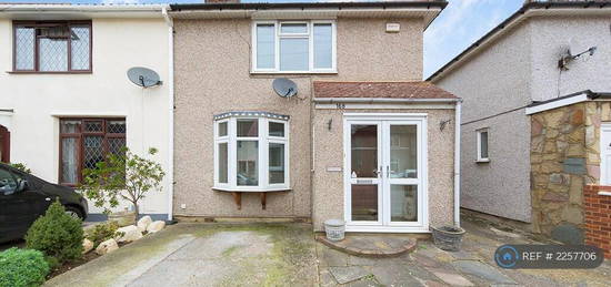 3 bedroom end of terrace house