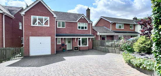 5 bedroom detached house for sale