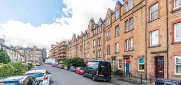 Flat to rent in Temple Park Crescent, Edinburgh EH11