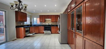 77 WESTCHESTER CRESCENT, Markham (Berczy), Ontario 