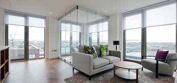 Flat to rent in New Union Square, Nine Elms, London SW11