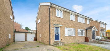 3 bed semi-detached house for sale