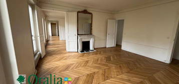 Location appartement 5 pièces 137 m²