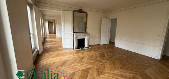 Location appartement 5 pièces 137 m²