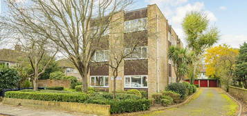 Flat for sale in Manor Road, Twickenham TW2