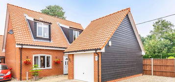 4 bedroom detached house to rent