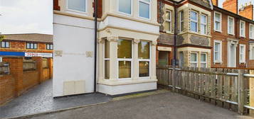 Studio to rent in Maverick House, 221 Oxford Road, Reading, Berkshire RG1