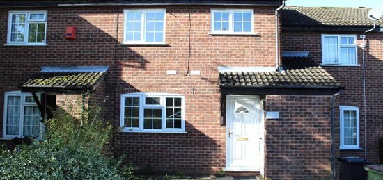 Terraced house to rent in Burton Close, Oadby, Leicester LE2