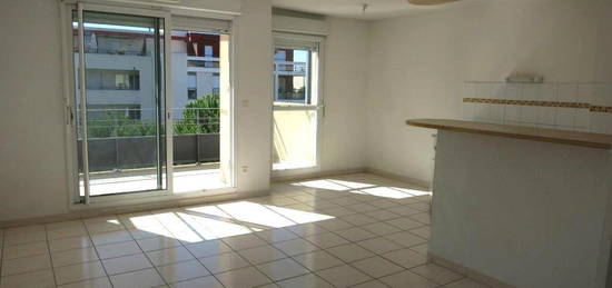 À VENDRE : APPARTEMENT 3 PIÈCES 65,15M2 AVEC TERRASSE À MONT