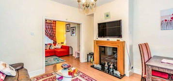 2 bed terraced house to rent