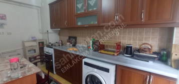 EMLAKCIMDAN KIRIM CAD.ÜZERİ 2+1 KOMBİLİ GİRİŞ KATI DAİRE