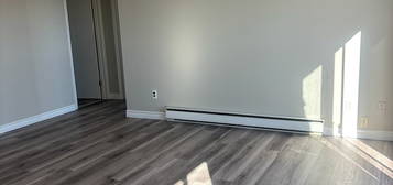 100 Inverness Pl #2, Saint John, NB E2J 3Z8