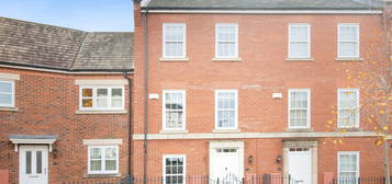 4 bed town house for sale