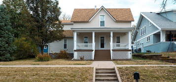 908 N  Iowa Ave, York, NE 68467