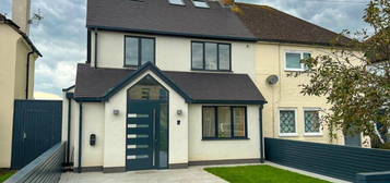 4 bedroom semi-detached house for sale