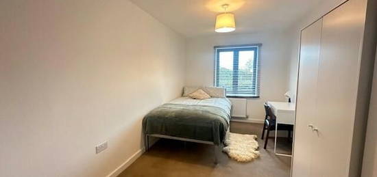 2 bedroom flat