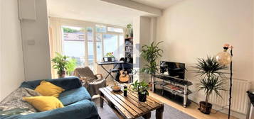 2 bed flat to rent