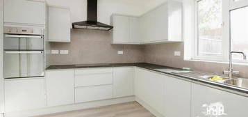 4 bedroom terraced house to rent