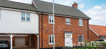 4 bedroom link detached house for sale