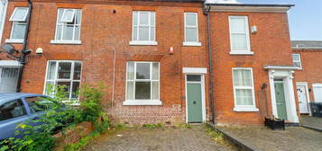 4 bedroom terraced house to rent