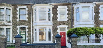 4 bed terraced house for sale