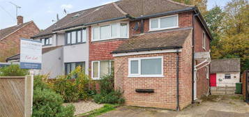 3 bedroom semi-detached house to rent