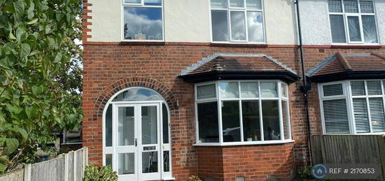 3 bedroom semi-detached house