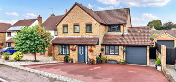 4 bed detached house for sale