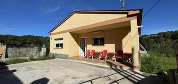 Casa o chalet en venta en  C-35, 80 -110