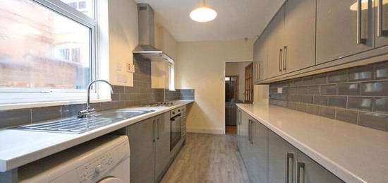 4 bedroom terraced house