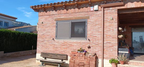 Chalet pareado en venta en L'Hospitalet de l'Infant