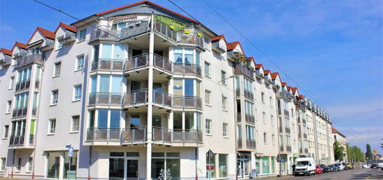 2-Raum-Wohnung mit Balkon im grünen Umfeld des Auwaldes