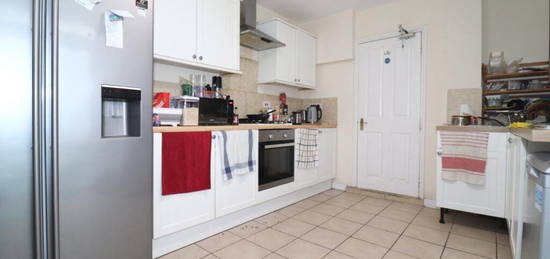 5 bedroom terraced house