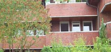 Sonnige 1-Zimmer-Dachgeschosswohnung mit Balkon und geräumiger Küche in Rellingen