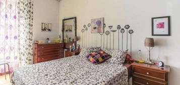 728522 - Quarto com cama de casal em...