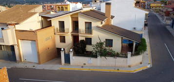 Casa de pueblo en venta en calle Doctor Honorio Pallas, 17