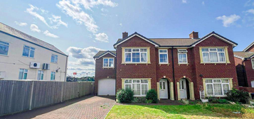 4 bedroom semi-detached house to rent