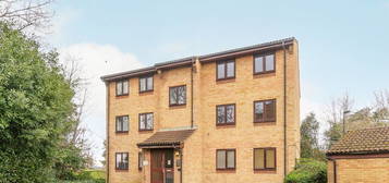 Flat for sale in Ludford Close, Croydon CR0