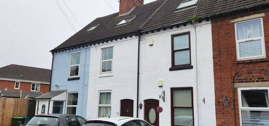 Terraced house to rent in Claremont Street, Cradley Heath B64