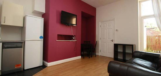 3 bedroom ground floor flat