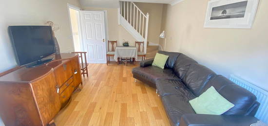 2 bed semi-detached house to rent