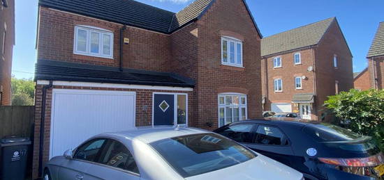 4 bedroom detached house