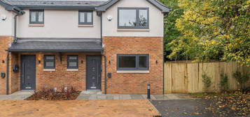 3 bed semi-detached house for sale