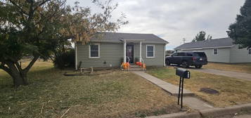 405 E Grant Ave, Greensburg, KS 67054