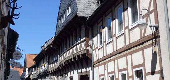 Stilvolle 3-Zimmer-DG-Wohnung mit Balkon und EBK in Goslar