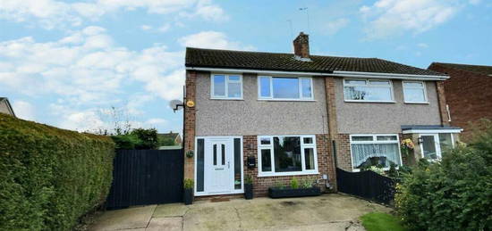 3 bedroom semi-detached house for sale