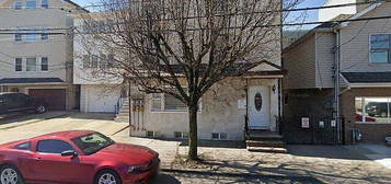 27-29 Main St #D, Newark, NJ 07105