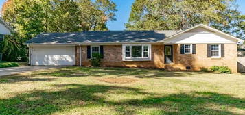 205 Drewry Rd, Taylors, SC 29687